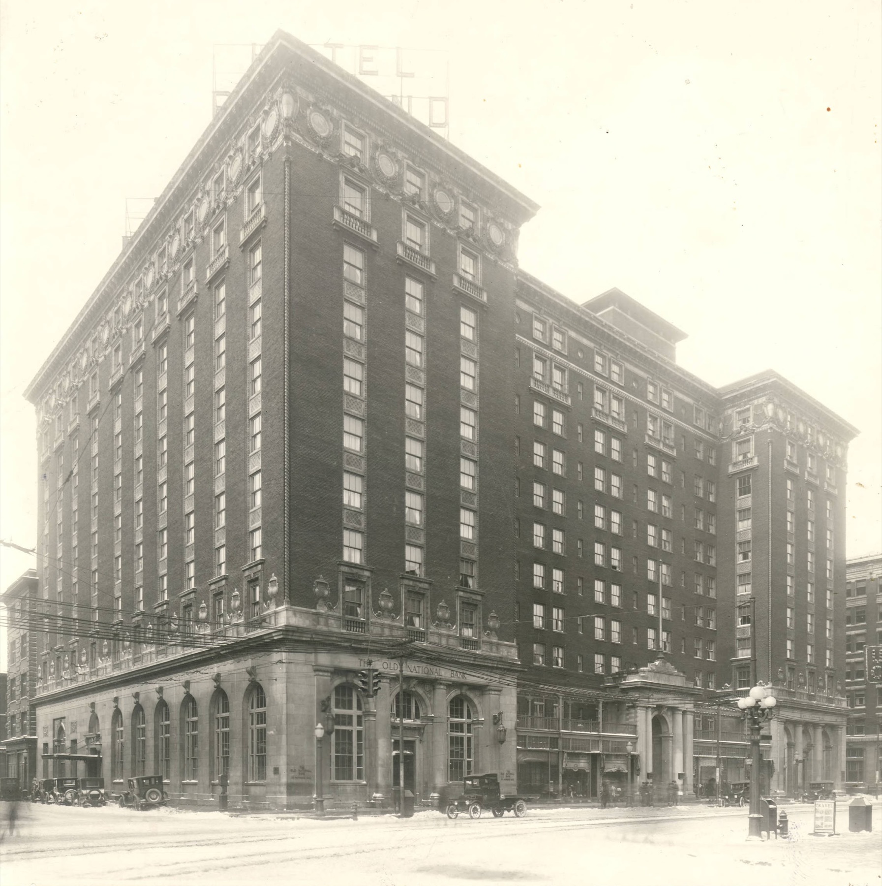 Amway Grand Plaza Hotel 2
